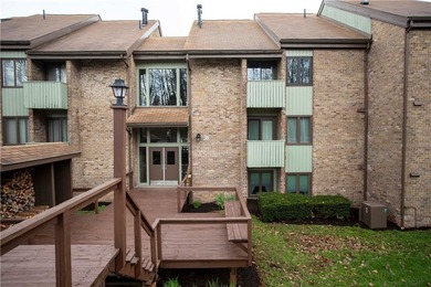 Welcome to 3B1 Mountain Villas! This charming 1-bedroom, 1-bath - photo 1