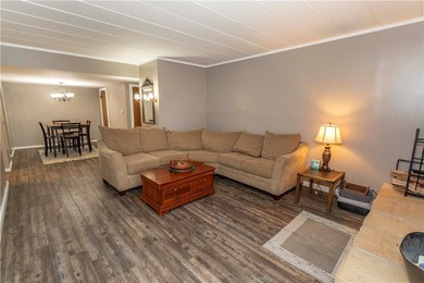 Welcome to 3B1 Mountain Villas! This charming 1-bedroom, 1-bath - photo 2
