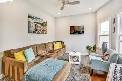 This occupied duplex is in a great location near Lake Merritt is - photo 35