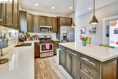 This occupied duplex is in a great location near Lake Merritt is - photo 37