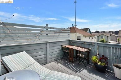 This occupied duplex is in a great location near Lake Merritt is - photo 44
