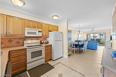 Wake each morning to panoramic yacht harbor views and the gentle - photo 7