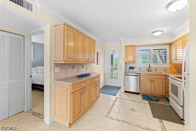 Wake each morning to panoramic yacht harbor views and the gentle - photo 8