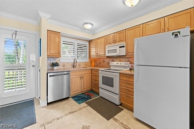 Wake each morning to panoramic yacht harbor views and the gentle - photo 9