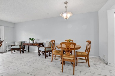 Move right into this updated 1 bed, 1.5 bath 3rd-floor condo in - photo 10