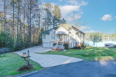 Lake Greenwood Home For Sale in Greenwood South Carolina