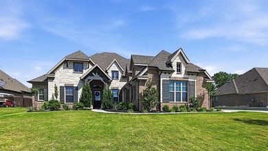 Resort Lifestyle at its best! Luxury living in this beautifully - photo 1