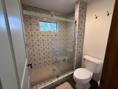 Beautiful getaway in Angel Fire only 1.7 mi from the ski base - photo 16