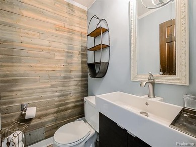 A MUST-SEE PROPERTY! Whether you're looking to call this - photo 17