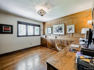 A MUST-SEE PROPERTY! Whether you're looking to call this - photo 20