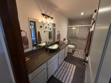 Beautiful getaway in Angel Fire only 1.7 mi from the ski base - photo 20