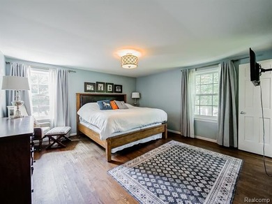 A MUST-SEE PROPERTY! Whether you're looking to call this - photo 28