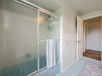 A MUST-SEE PROPERTY! Whether you're looking to call this - photo 31