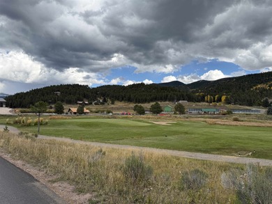 Beautiful getaway in Angel Fire only 1.7 mi from the ski base - photo 33