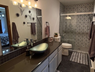 Beautiful getaway in Angel Fire only 1.7 mi from the ski base - photo 37
