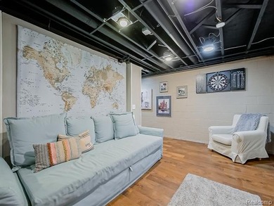 A MUST-SEE PROPERTY! Whether you're looking to call this - photo 38