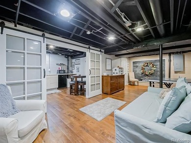 A MUST-SEE PROPERTY! Whether you're looking to call this - photo 40