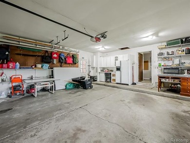 A MUST-SEE PROPERTY! Whether you're looking to call this - photo 44