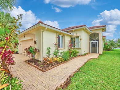 AMAZING OPPORTUNITY TO OWN A 3/2/2 WATERFRONT HOME IN EXCLUSIVE - photo 5