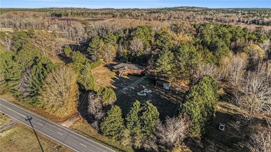 Discover peaceful country living in this beautifully situated 3 - photo 17