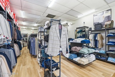 Rare mixed-use investment opportunity in the highly desirable - photo 21