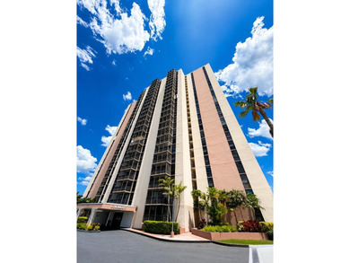 Don't miss out on this bright & spacious 2 bedroom, 2 bath - photo 1