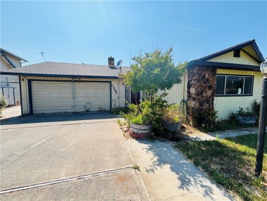 Lake Home For Sale in Clearlake Oaks, California