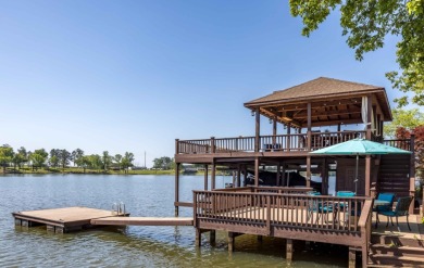 Exquisite Waterfront Home - photo 4