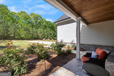 This beautifully maintained Craftsman-style home offers the best - photo 7