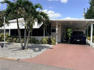2-bedroom, 2-bath manufactured home in the desirable 55+ - photo 2
