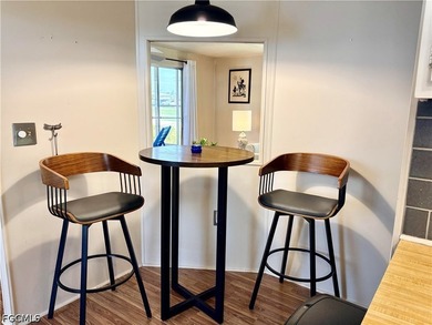 2-bedroom, 2-bath manufactured home in the desirable 55+ - photo 3