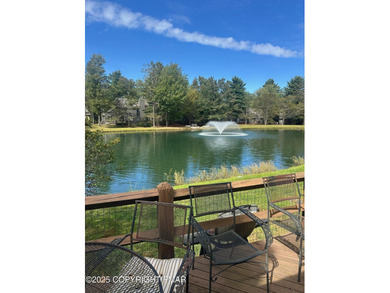 (private lake, pond, creek) Townhome/Townhouse For Sale in Lake Harmony Pennsylvania