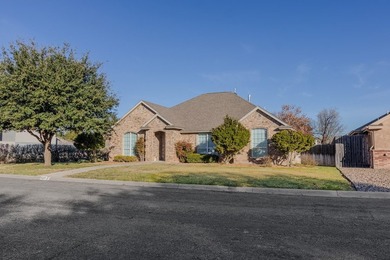 This spectacular brick home has style & comfort! Granite - photo 2