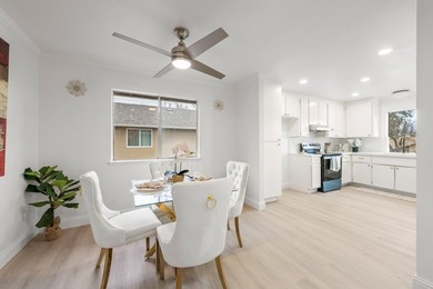 This stunning upstairs townhouse-style condo offers the perfect - photo 7