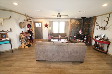 Turn-key Equine training facility. Currently used as a cutting - photo 11