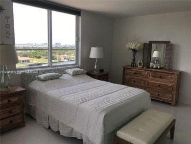 This remolded Corner unit has it all -its a true GEM!  Enjoy