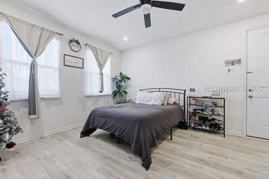 Welcome to 48 Hartwell Rd, a beautifully maintained 4-bedroom - photo 13