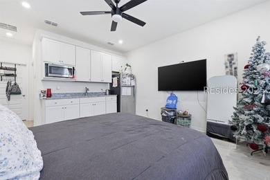 Welcome to 48 Hartwell Rd, a beautifully maintained 4-bedroom - photo 14
