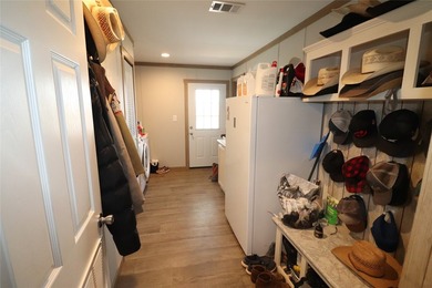 Turn-key Equine training facility. Currently used as a cutting - photo 17