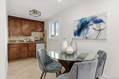 This well-appointed waterfront home blends timeless elegance - photo 19