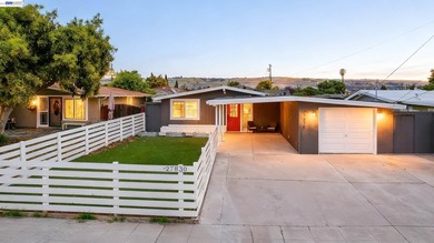 278430 Miami Ave is a Mid Century Modern masterpiece originally - photo 1