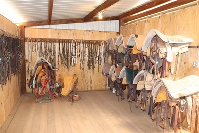 Turn-key Equine training facility. Currently used as a cutting - photo 38