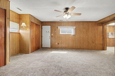 Amazing ranch home with 2 car garage offering 3 bedrooms plus 2 - photo 4