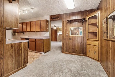 Amazing ranch home with 2 car garage offering 3 bedrooms plus 2 - photo 5
