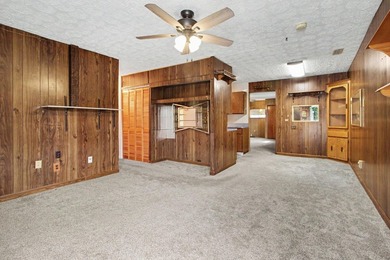 Amazing ranch home with 2 car garage offering 3 bedrooms plus 2 - photo 8