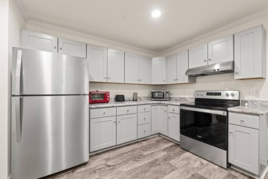 Welcome home to Merifield Acres ! This immaculate 3 Bedroom, 2 - photo 7