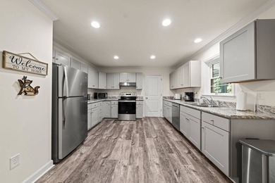 Welcome home to Merifield Acres ! This immaculate 3 Bedroom, 2 - photo 9