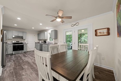Welcome home to Merifield Acres ! This immaculate 3 Bedroom, 2 - photo 10