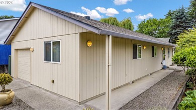 Well-maintained one-level home conveniently located in downtown - photo 2