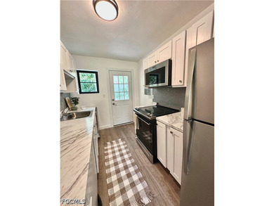 Welcome to this beautifully renovated 2-bedroom, 1-bath home - photo 7